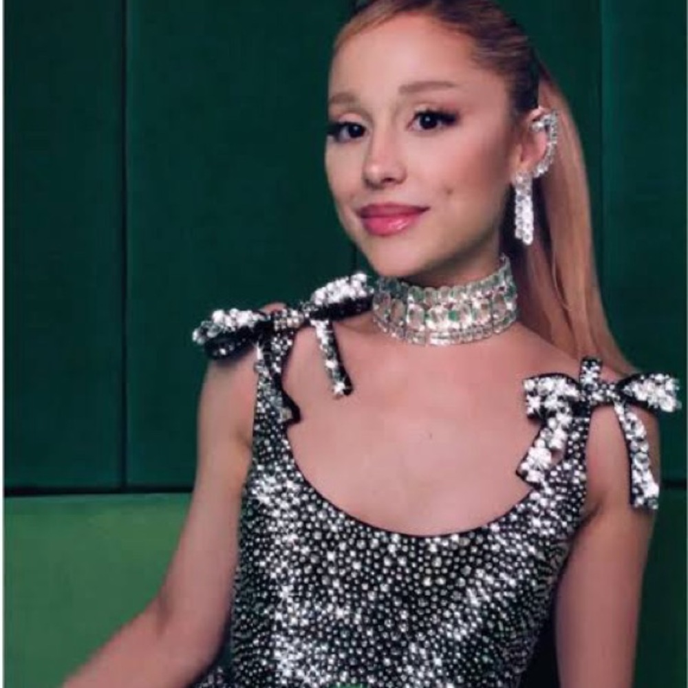 Authentic Swarovski Statement necklace Ariana grande,Kim K superb owl necklace. - Picture 8 of 16